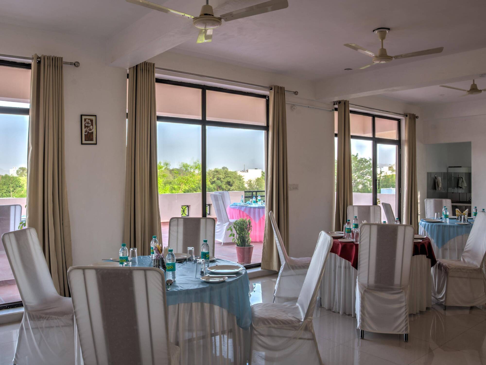 The Park Classic Udaipur Bagian luar foto